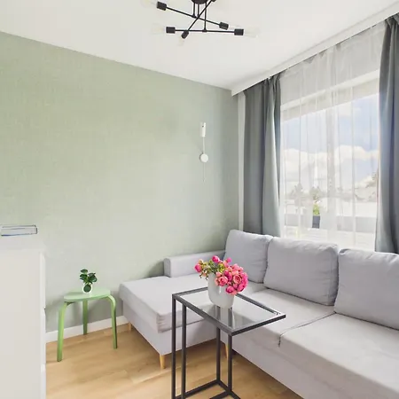 Modern & Cozy By Solarento Апартаменти